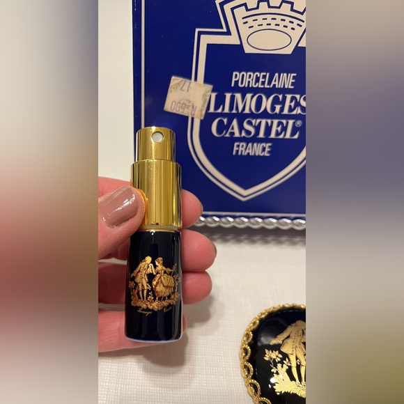 NIB! Porcelaine Limoges Castel France Mirror & Atomizer Set - Picture 3 of 6